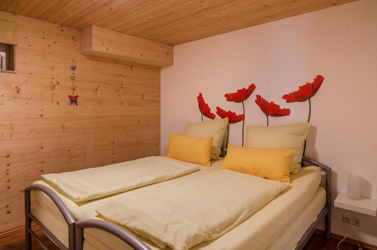 Ferienwohnung Untergeschoss 위버링겐 외부 사진
